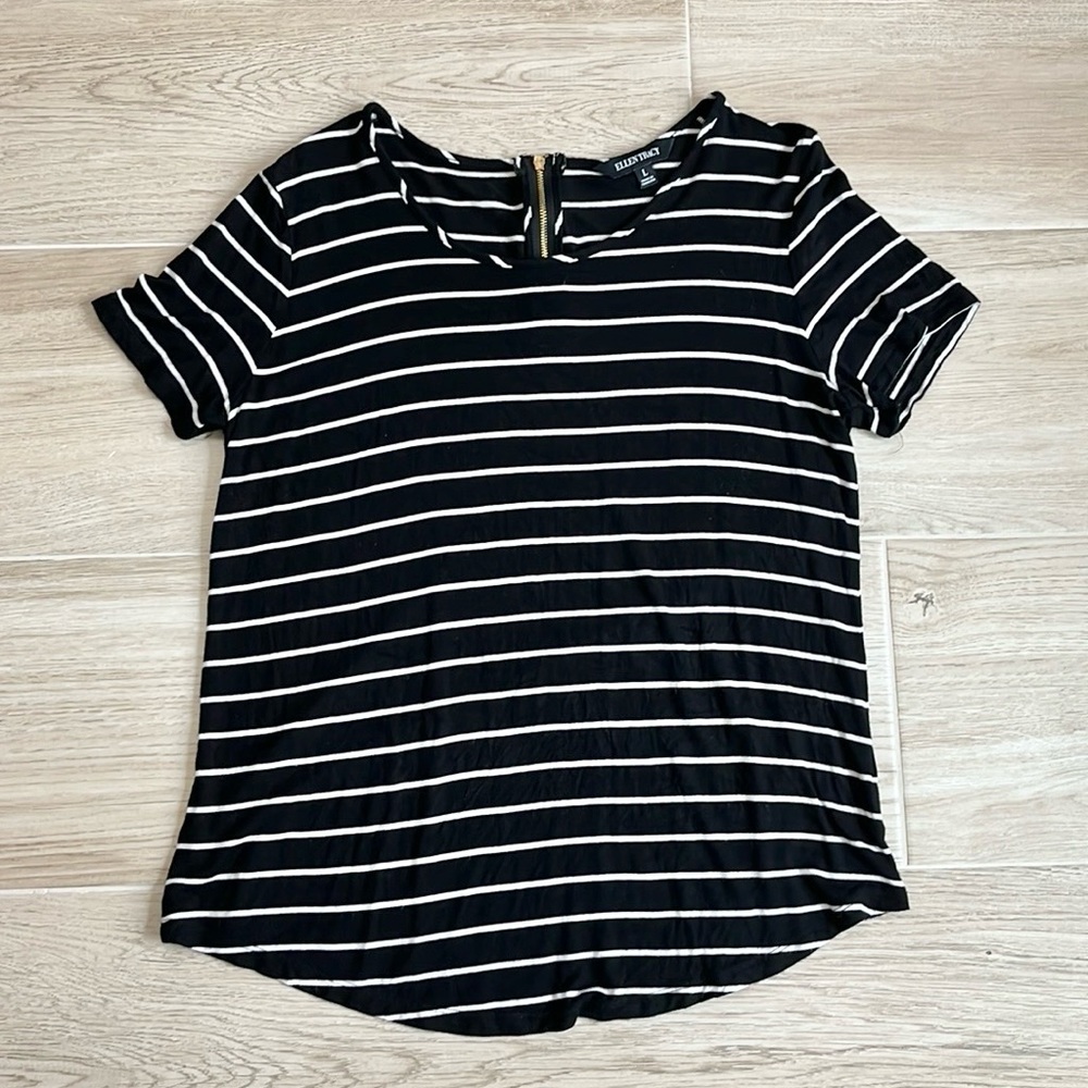 Ellen Tracy Black and White Short Sleeve Peter Pan Collar Tee